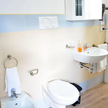 Civico 57 Apartman *